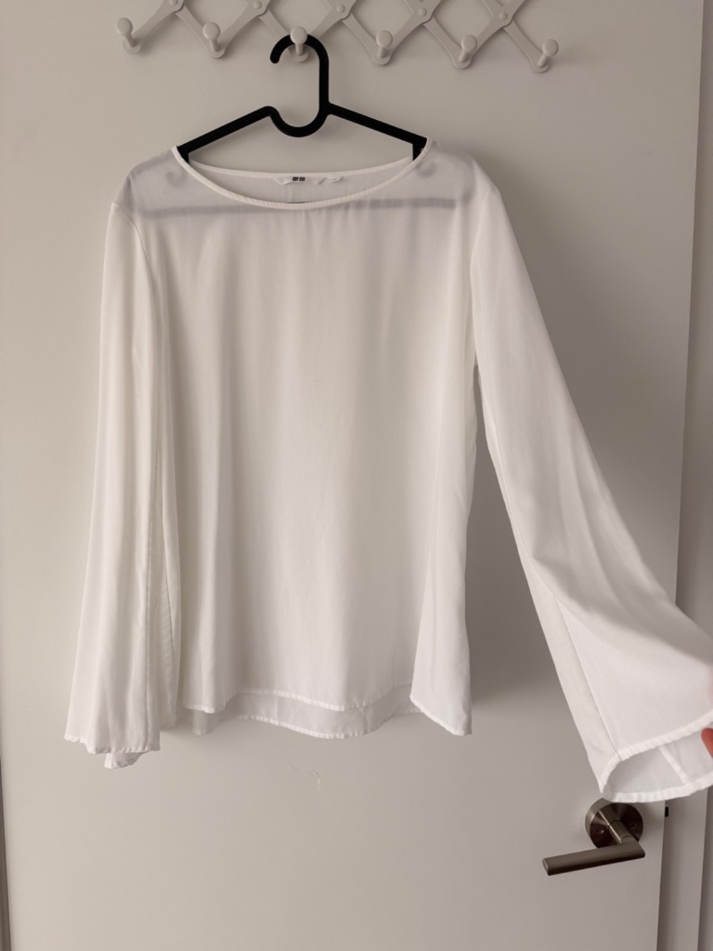 Uniqlo White Long-Sleeve Flowing Blouse